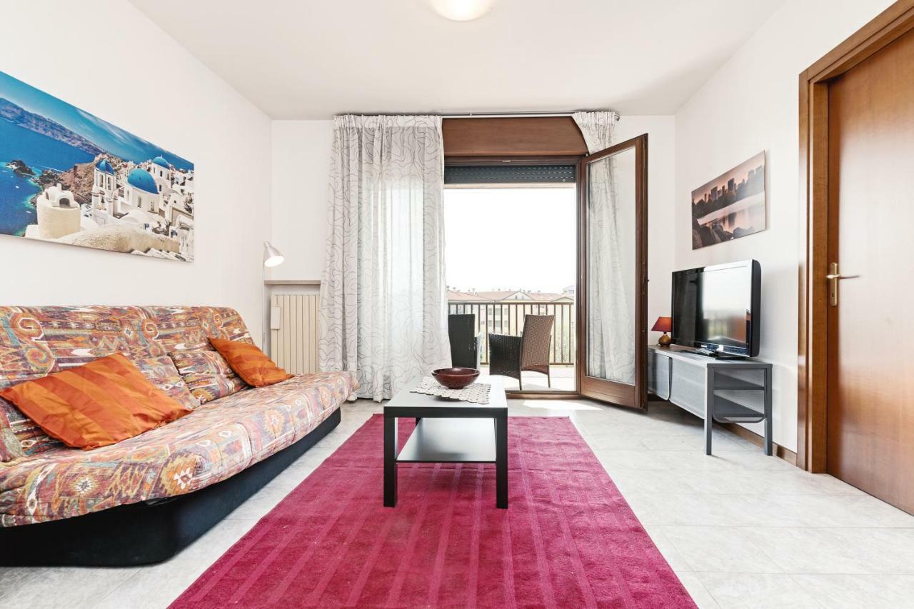 Colourful Flat Borgo Roma Apartman Verona Kültér fotó